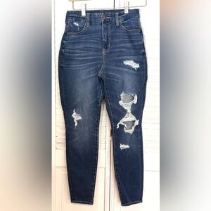 AE American Eagle Size 2 Short The Dream Jean Curvy hi-rise jegging blue jeans